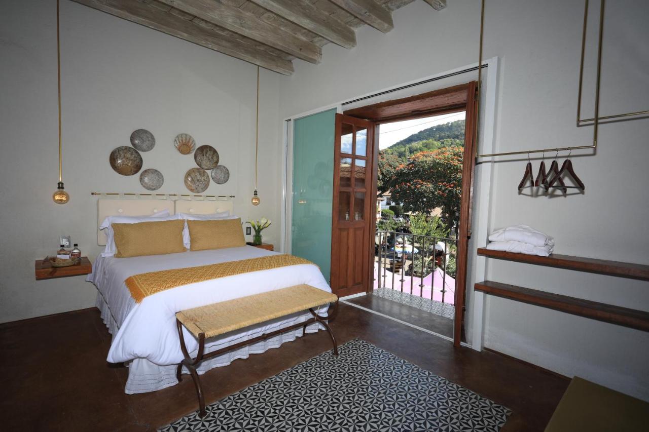 Hotel La Dorada Town view Valle de Bravo Exterior foto