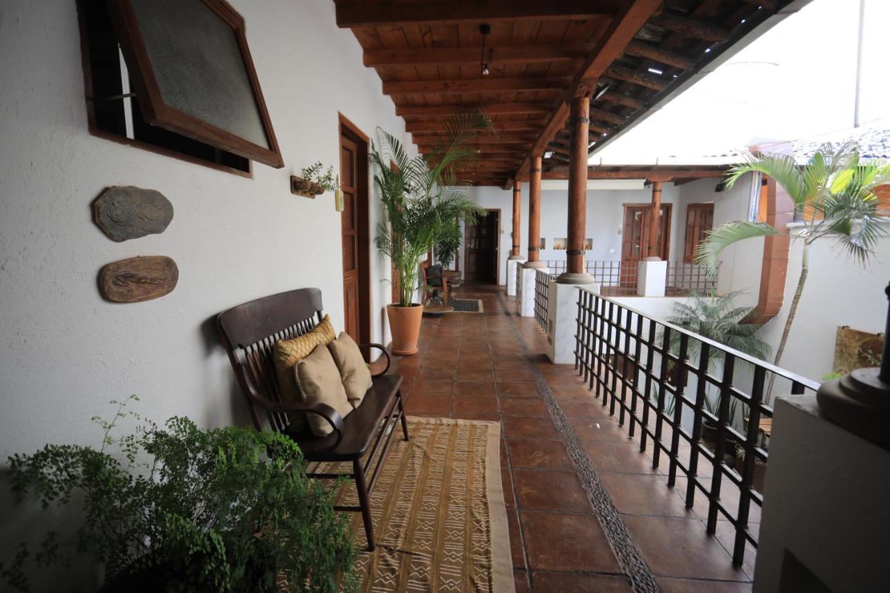 Hotel La Dorada Town view Valle de Bravo Exterior foto